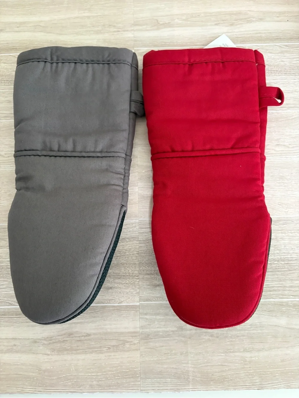 Kitchensmart Red Gray Neoprene Oven Mitts Set of 2